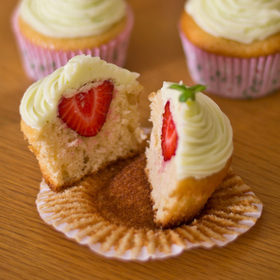 Cupcakes fraise-lime - Camille Brunelle